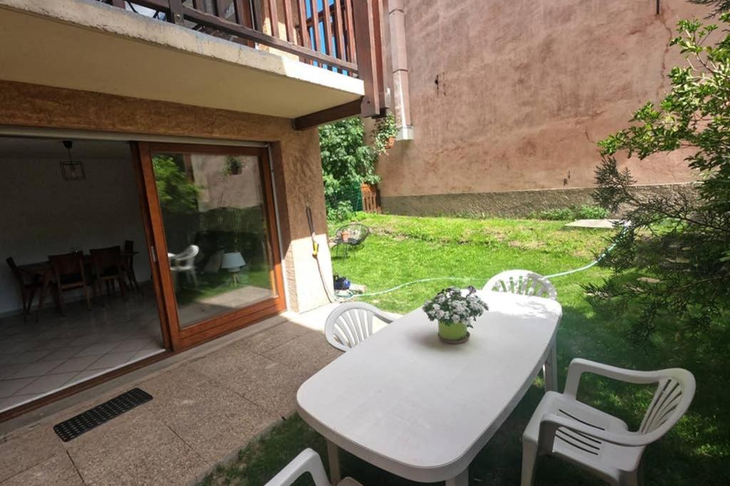 Briancon, Appartement Avec Jardin Et Terrasse. Buitenkant foto