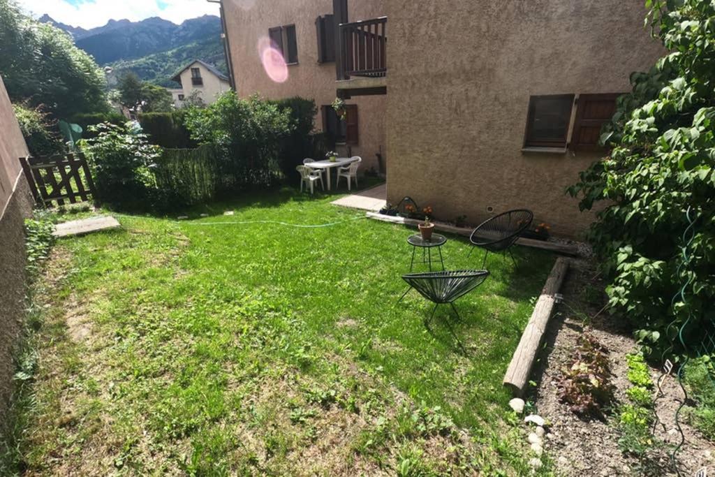 Briancon, Appartement Avec Jardin Et Terrasse. Buitenkant foto